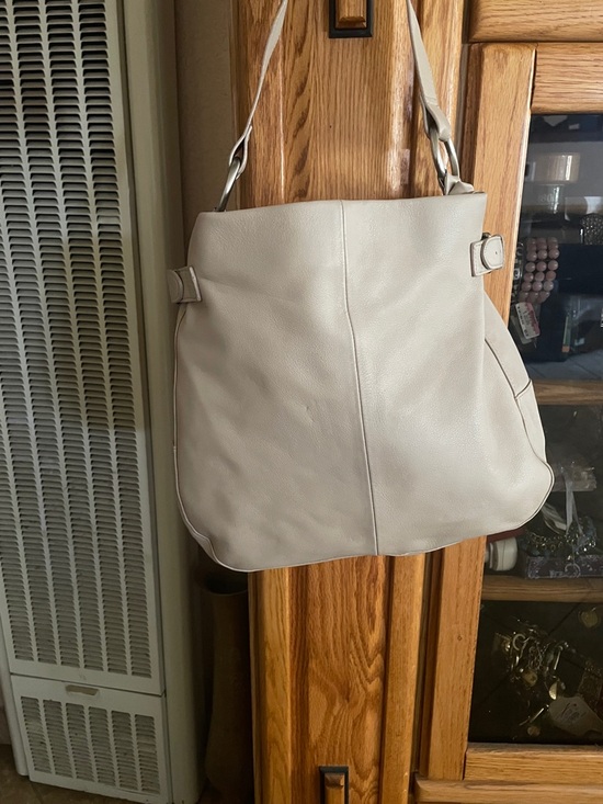 GAP Accessories - Elegant Cream Leather Shoulder Bag
